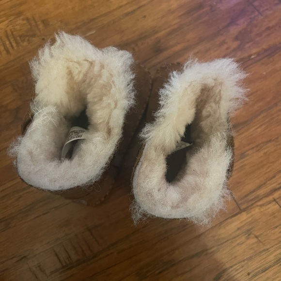 Ugg Toddler Boots - Picture 3 of 5
